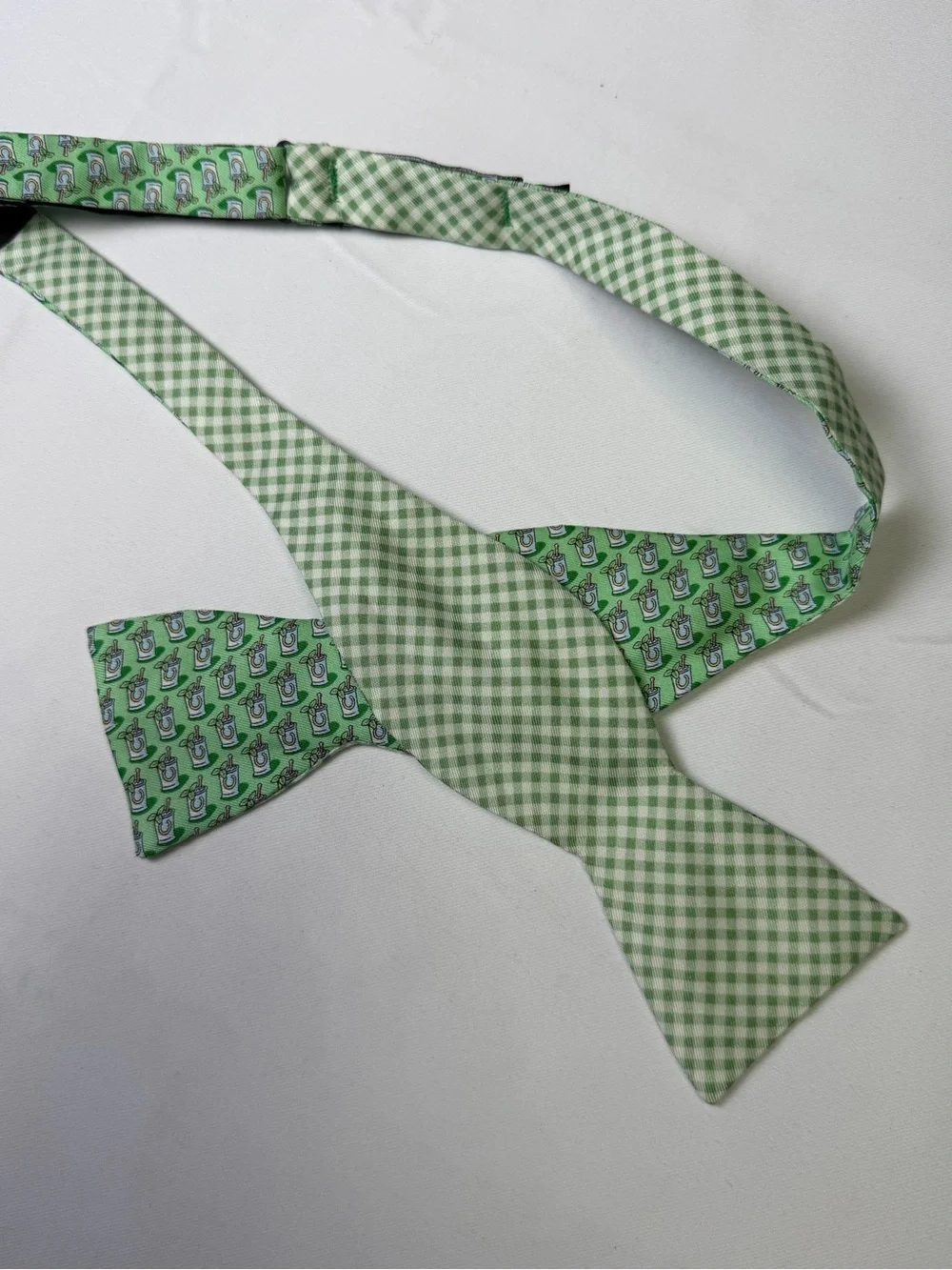 Vineyard Vines Kentucky Derby Style Light Green Patterned Silk Bow Tie